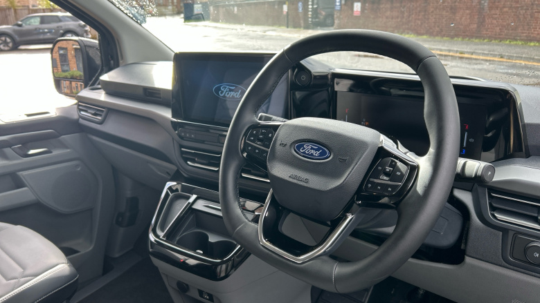 Ford Tourneo Custom 340 L1 Electric Rwd 160kW 65kWh H1 Titanium X 8 seater Auto